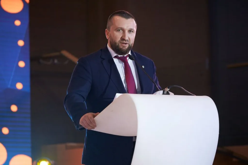 Депутатська робота Володимира Іванова: законопроєкти, комітети та ключові голосування