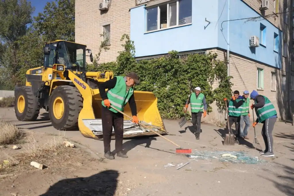 «Бомбардували безперервно»: мешканці Херсона розповіли про нічні авіаудари