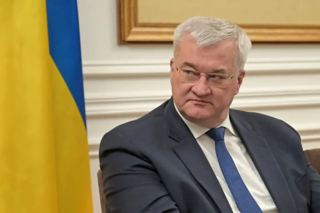 Україна та Угорщина обмінялися різкими заявами через інцидент із дронами