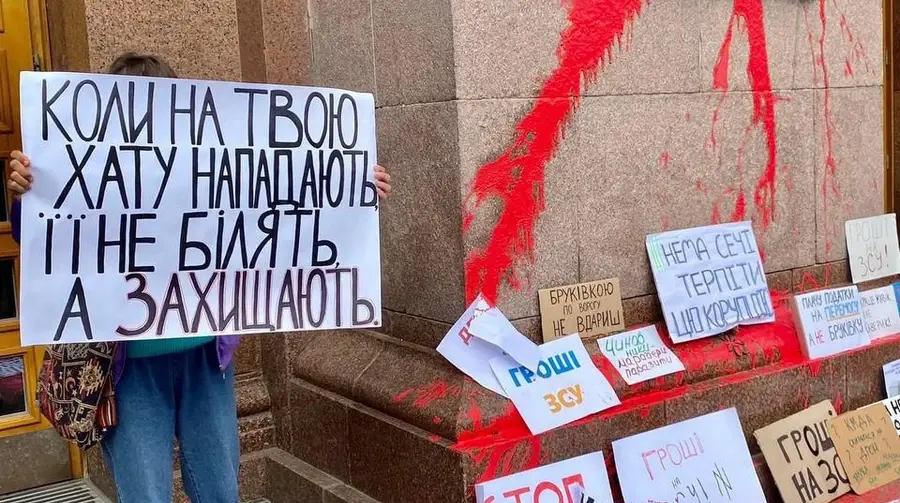 Більшість українців підтримують критику влади навіть під час війни — опитування КМІС