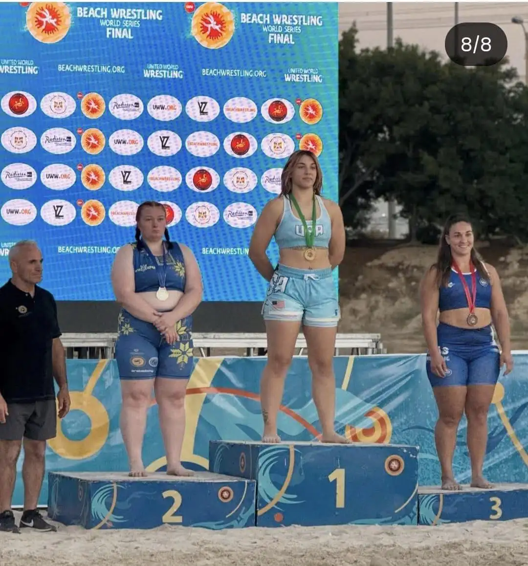 Херсонська спортсменка Ірина Пасічник виборола срібло на чемпіонаті світу з пляжної боротьби в Єгипті