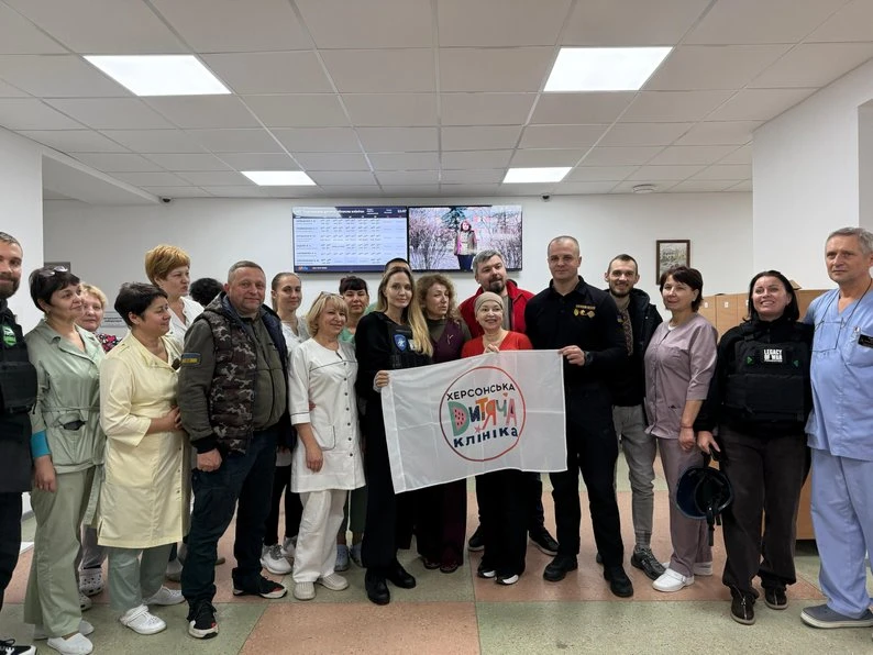 “Це дуже серйозна підтримка”: медики розповіли про візит Анджеліни Джолі до дитячої лікарні у Херсоні