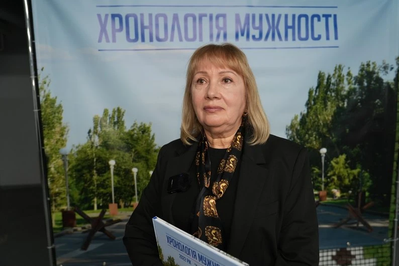 У Херсоні представили четвертий том книги “Хронологія мужності” з історіями полеглих захисників