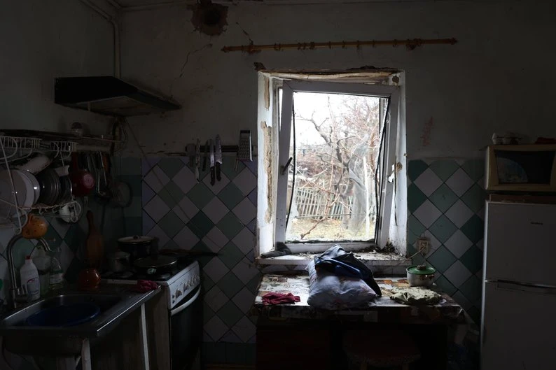 “Тут таке летіло, що просто жах!” Жителі Корабельного району Херсона про ранкові обстріли РФ