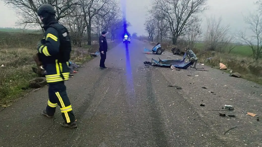 Смертельна аварія на Херсонщині: троє загиблих, ще одного водія госпіталізували