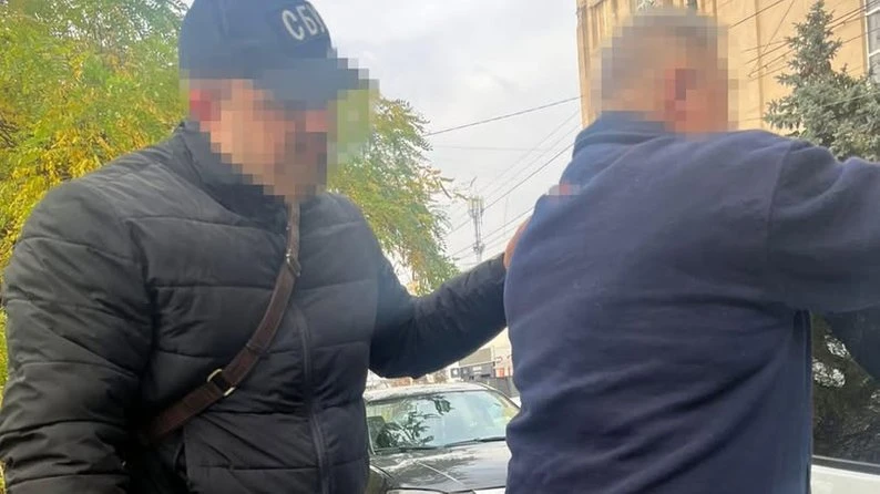 У Херсоні СБУ затримала колишнього інспектора окупаційної тюрми