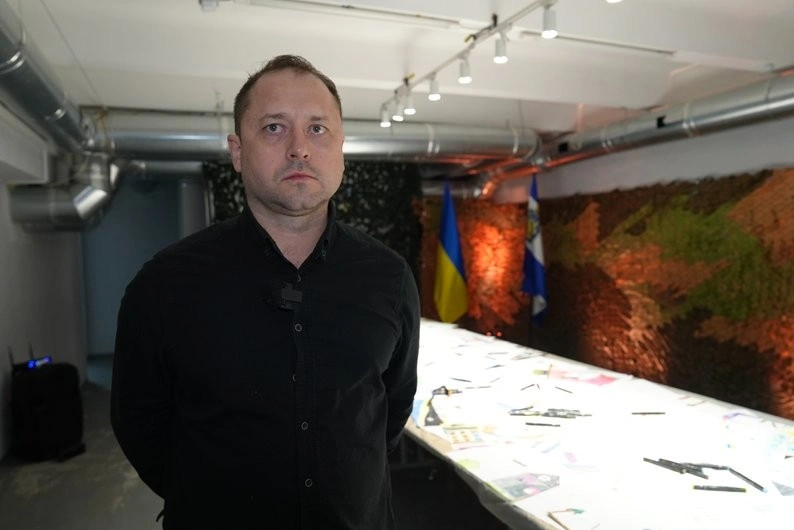 У Херсоні представили виставку дитячих робіт «Діти Херсонщини передають послання надії українській діаспорі»