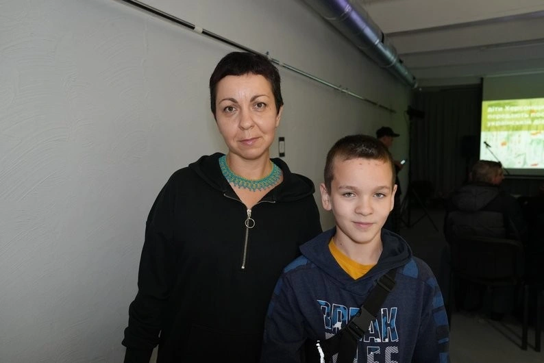 У Херсоні представили виставку дитячих робіт «Діти Херсонщини передають послання надії українській діаспорі»