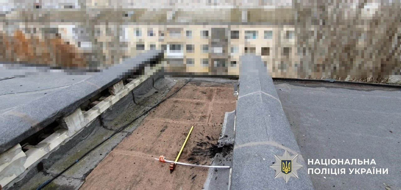 Поліцейський автомобіль під прицілом дрона: на Херсонщині поранені п’ятеро правоохоронців