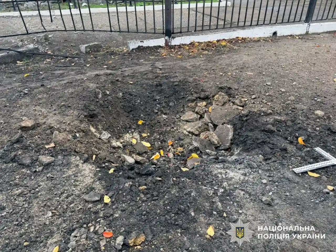 Поліцейський автомобіль під прицілом дрона: на Херсонщині поранені п’ятеро правоохоронців