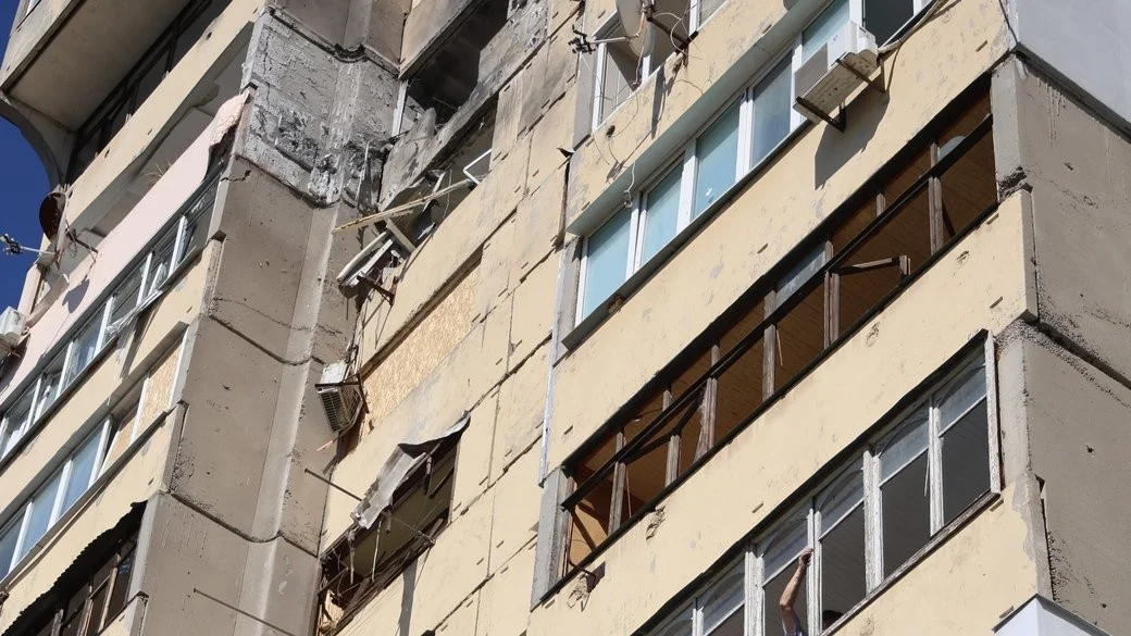 У Херсоні російський обстріл поранив шестирічну дівчинку: дитину терміново госпіталізували