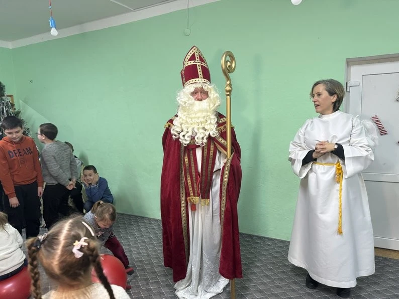 У Херсоні для дітей влаштували свято Миколая, яке подарувало відчуття радості попри війну
