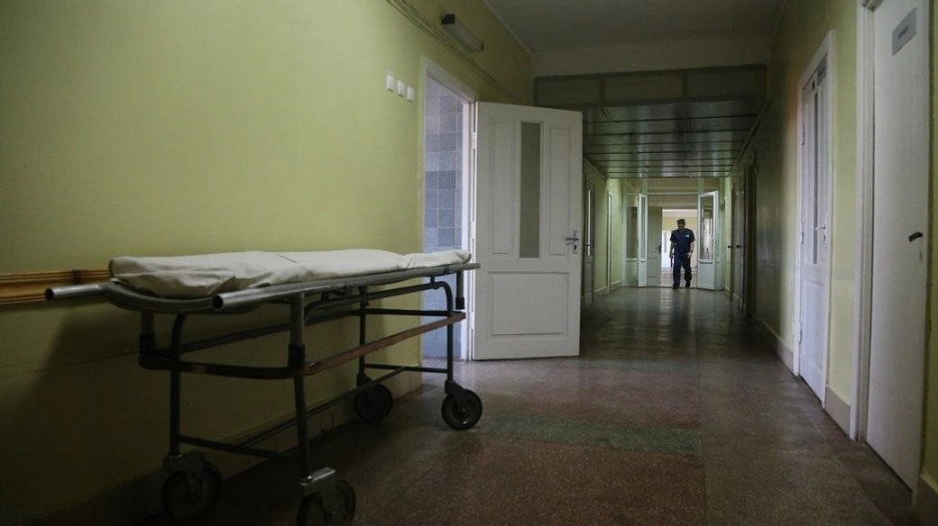 У Херсоні під час російського обстрілу лікарні поранено працівника медзакладу