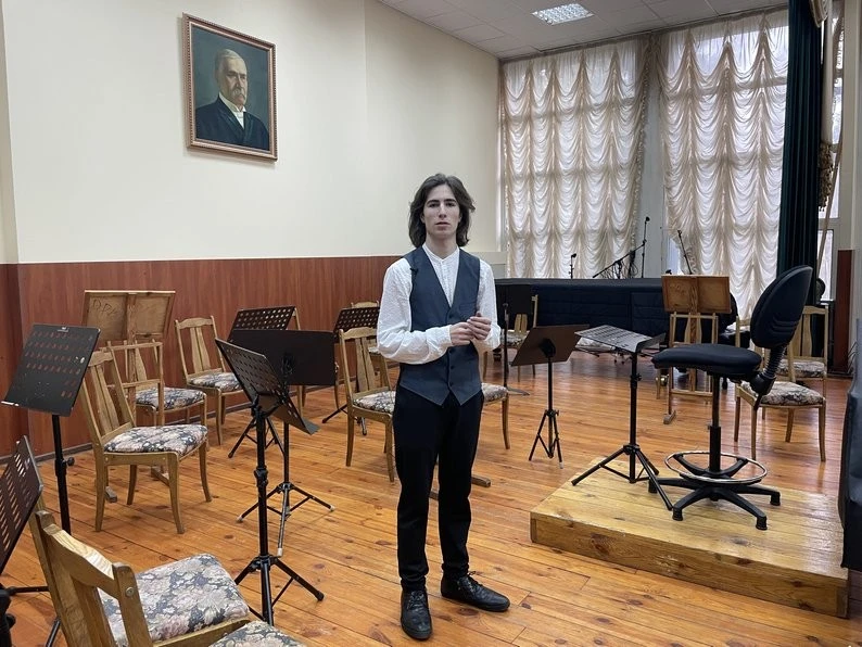 Саксофон як форма спротиву: шлях Сінезія Горбовського від окупації до сцени й волонтерства