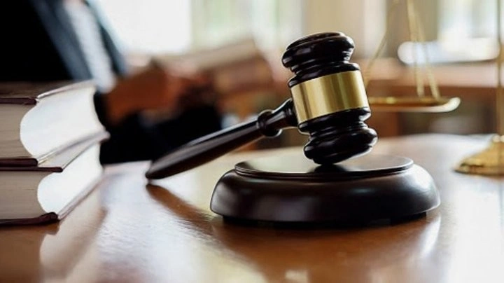 Публічні виступи на боці окупантів: суд заочно засудив жителя Нової Каховки до 11 років ув’язнення