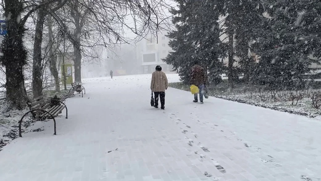 Сніг, вітер і ожеледиця: якою буде ніч і день 27 грудня на Херсонщині