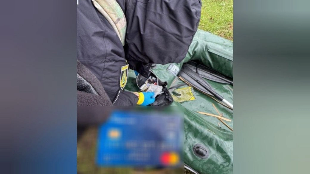 Тіло чоловіка виявлено під мостом у Херсоні: поліція встановлює обставини