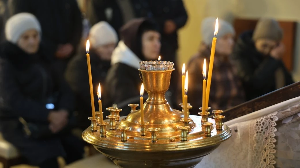 Обстріли Херсона: ворог цілить у храми та цивільний транспорт