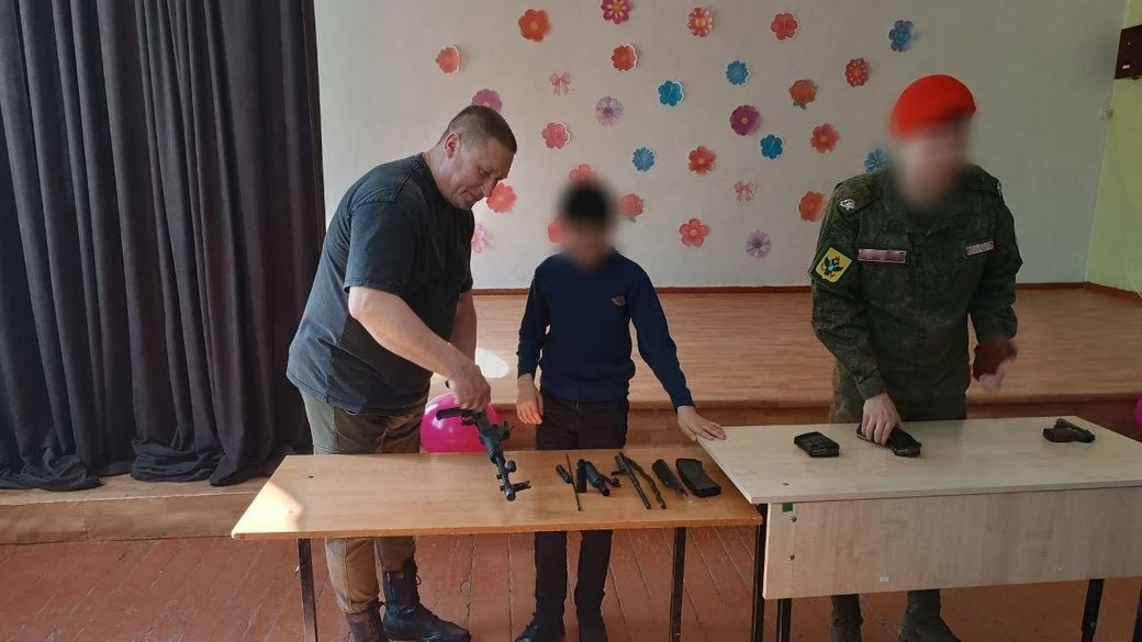 На окупованій Херсонщині через школи формують резерв для силових структур РФ