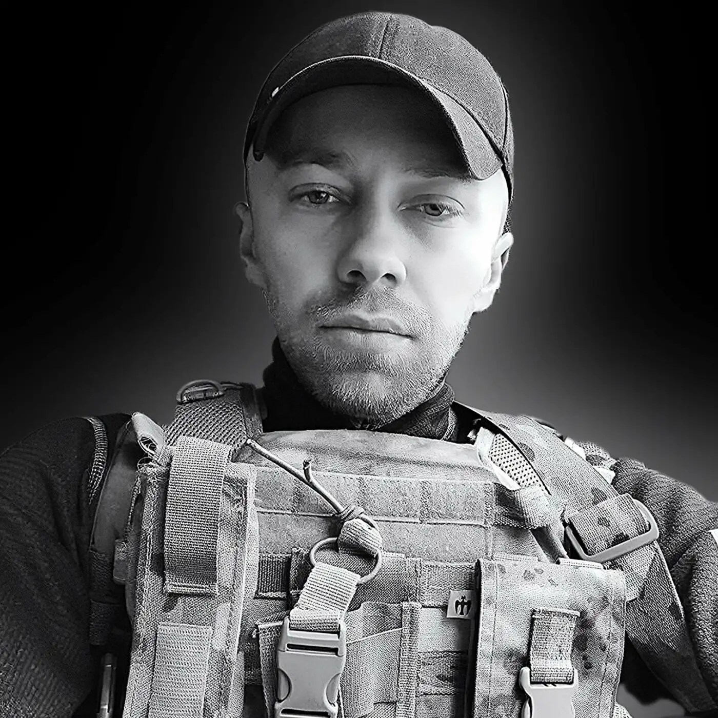 Лише 7 тисяч із 25 необхідних: родина загиблого командира просить підтримати петицію