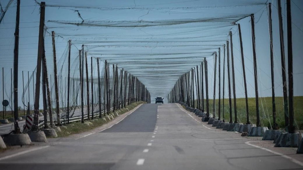 Безпека під прицілом: Херсонщина отримала 96 мільйонів на антидронові сітки