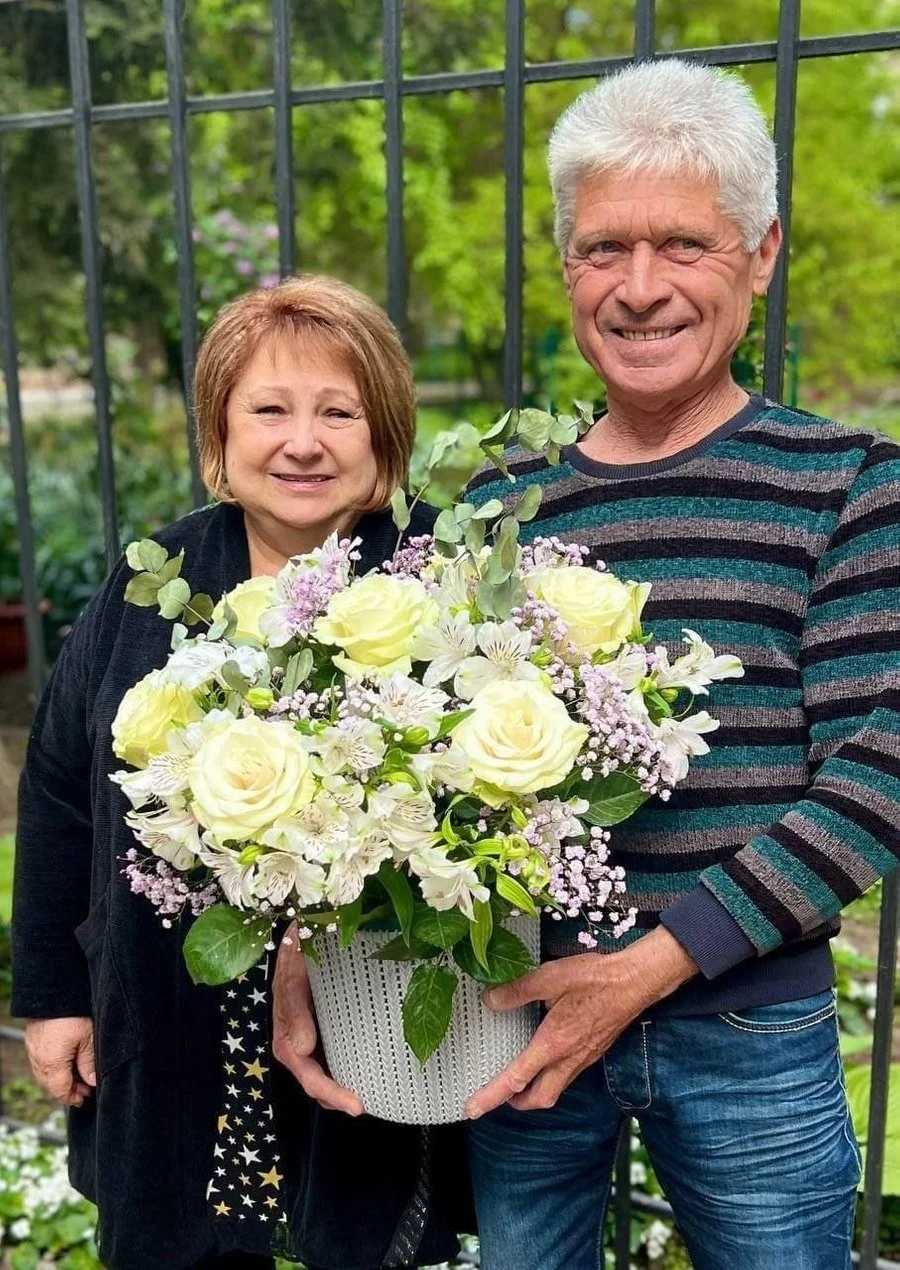 Орнаменти захисту та коло життя: як у Херсоні відроджують традиційну вишивку підлітків