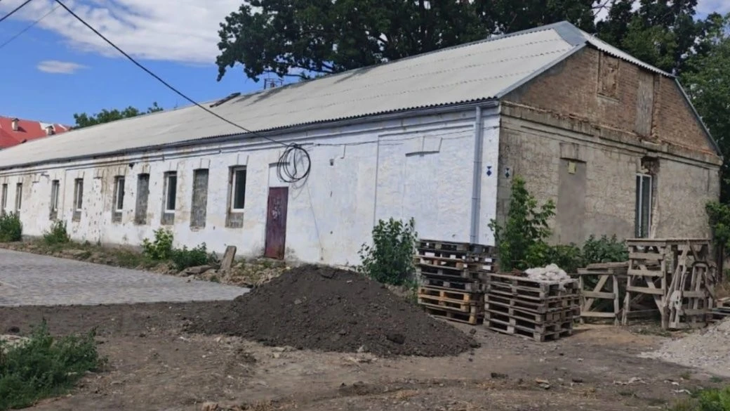 Побачив гроші у руїнах: на Миколаївщині судитимуть директора фірми за махінації на ремонті розбомбленого музею