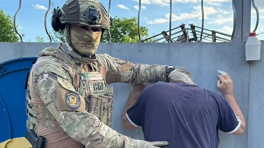 Оператор пропагандистської ТРК “Таврія” постане перед судом за співпрацю з ворогом на Херсонщині